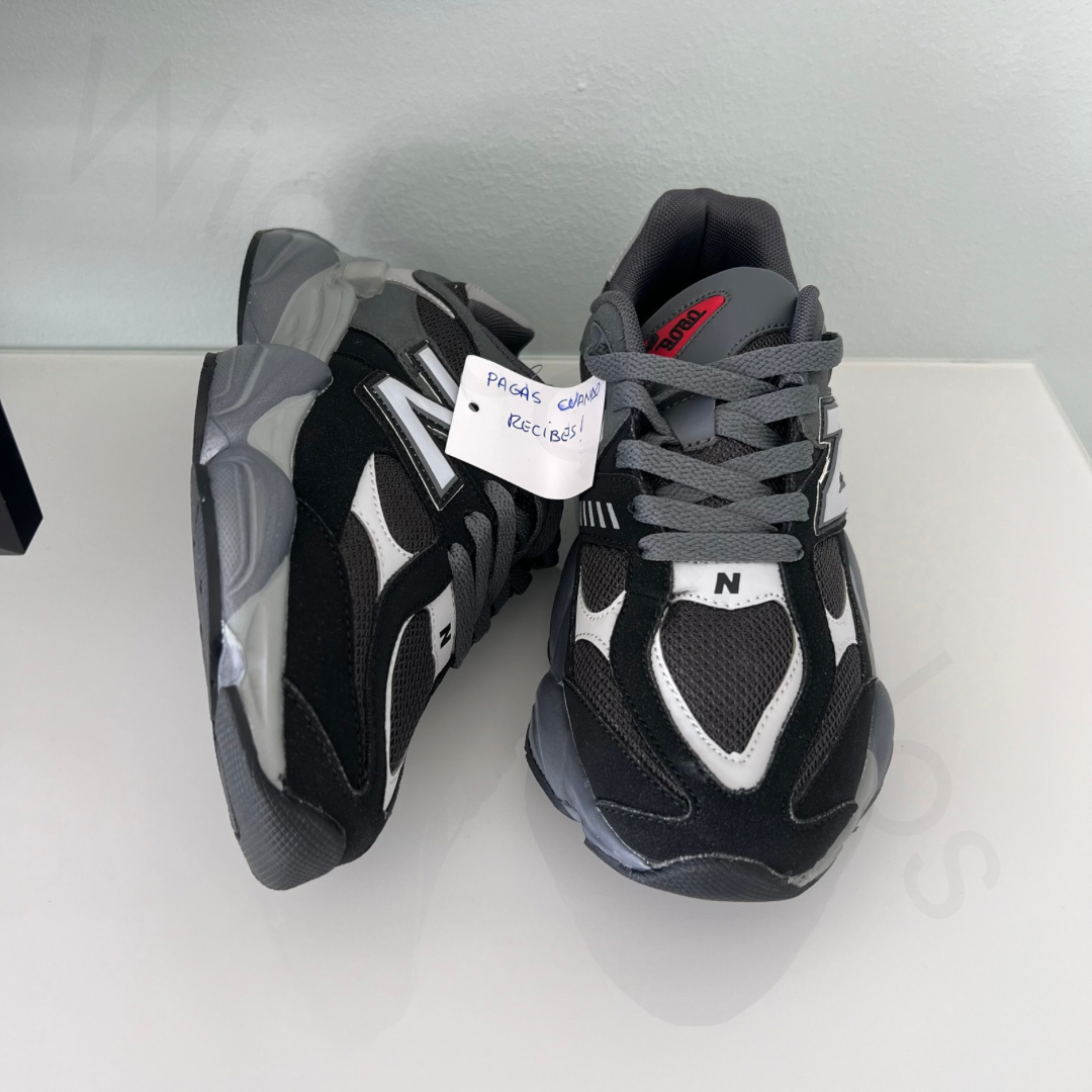 Zapatillas premium modelo 9060 en Negras con detalles grises