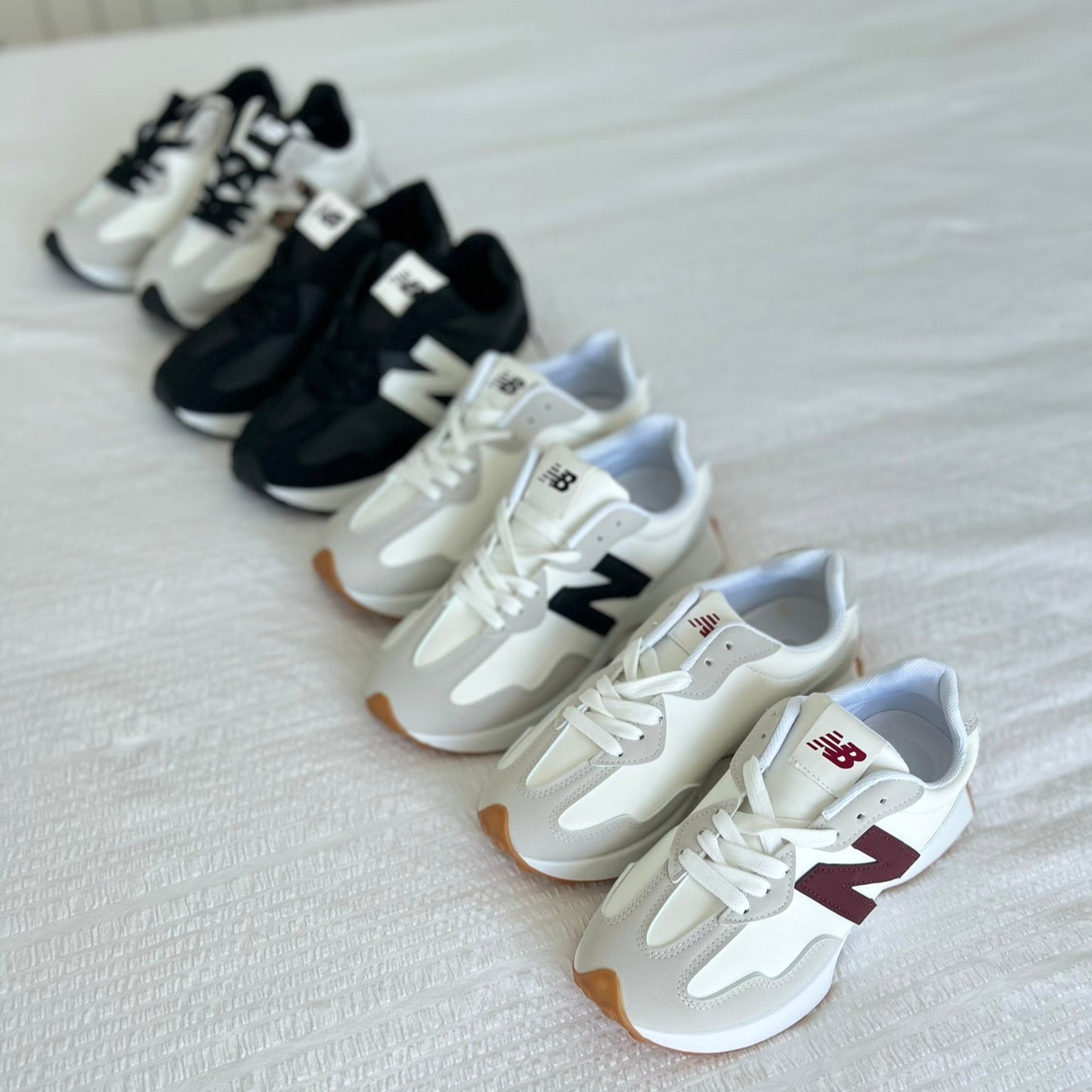 Zapatillas con la N en varios colores - Envío gratis incluido.