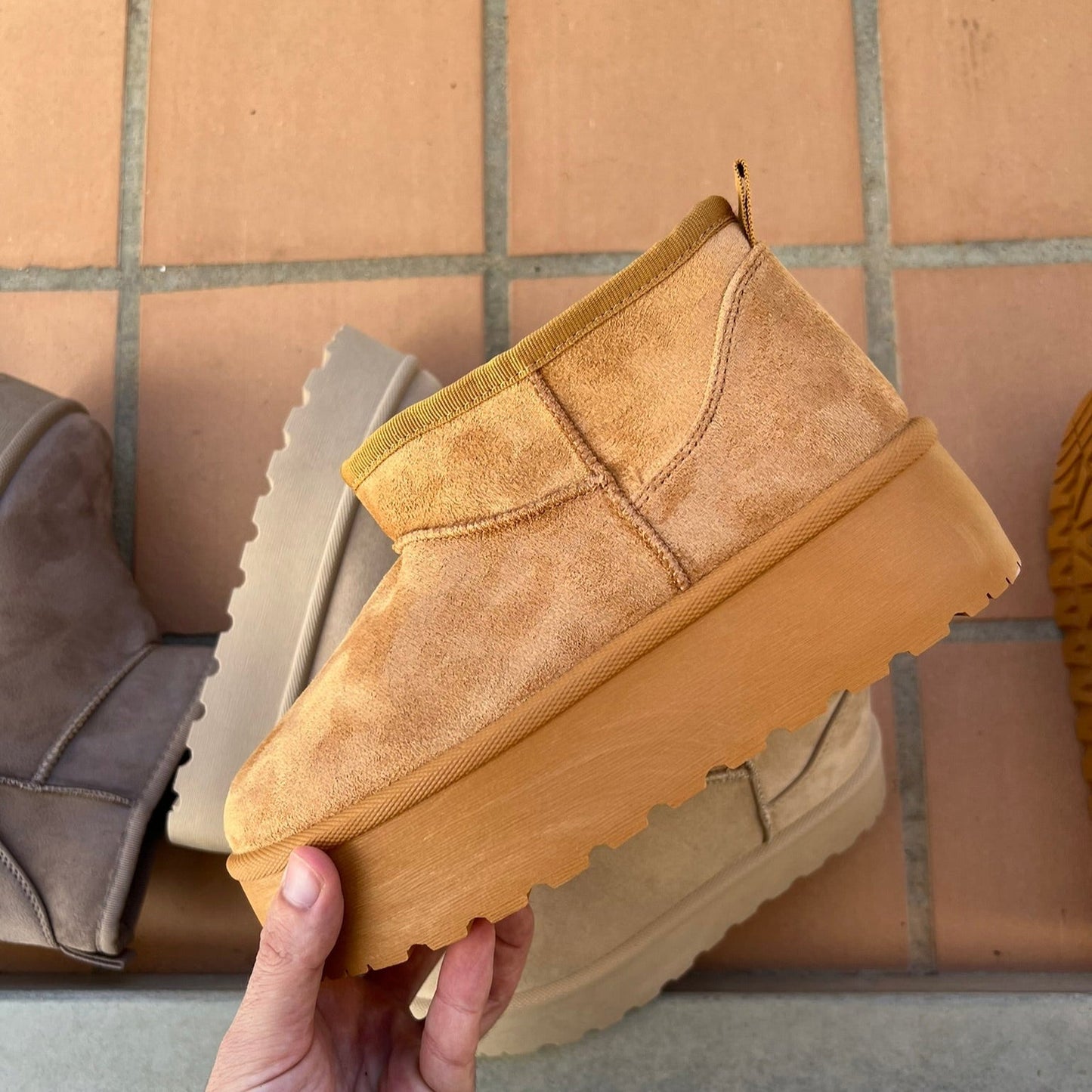 Botas tendencia con pelo interior UGG (Varios colores)