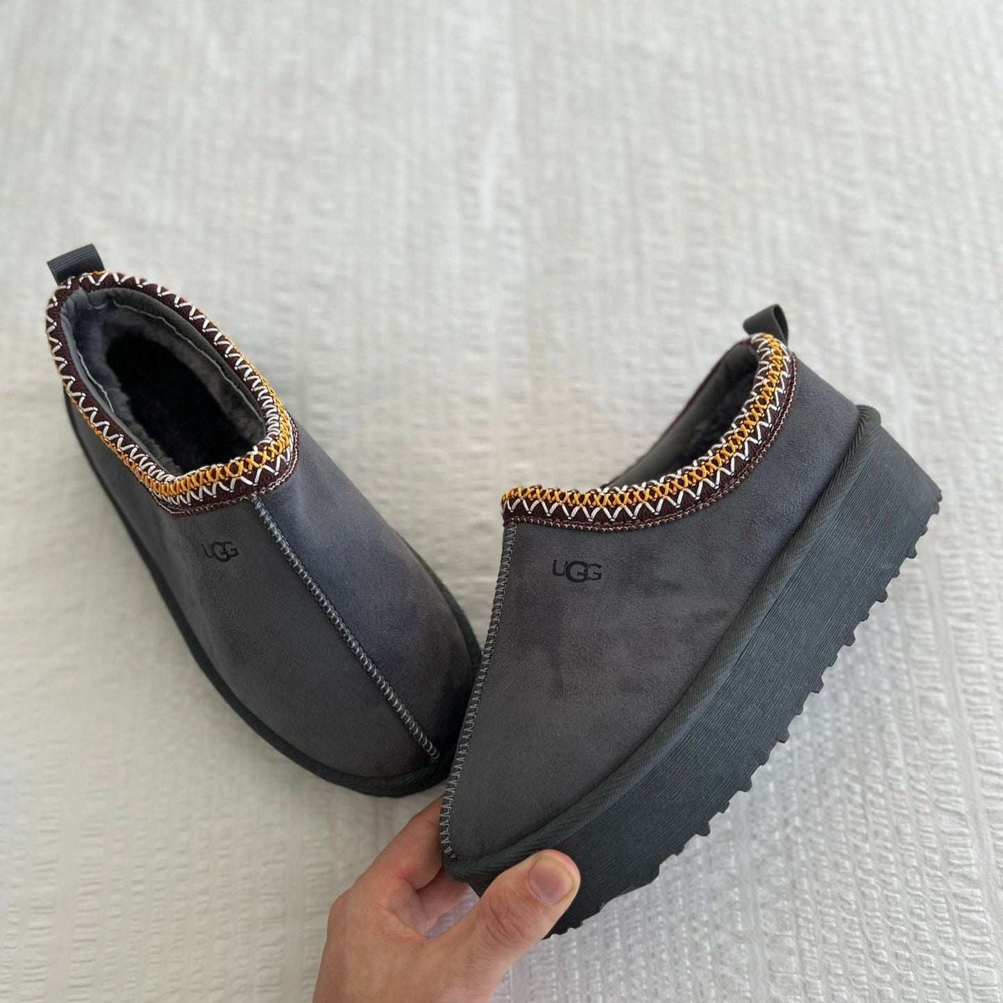 Zuecos tendencia con pelo interior UGG (Varios colores)
