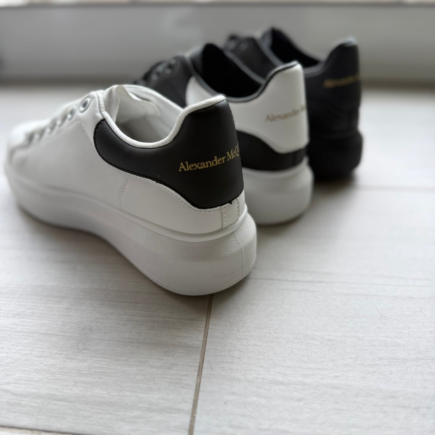 Zapatillas premium Alexander Mc Unisex ( Varios colores)