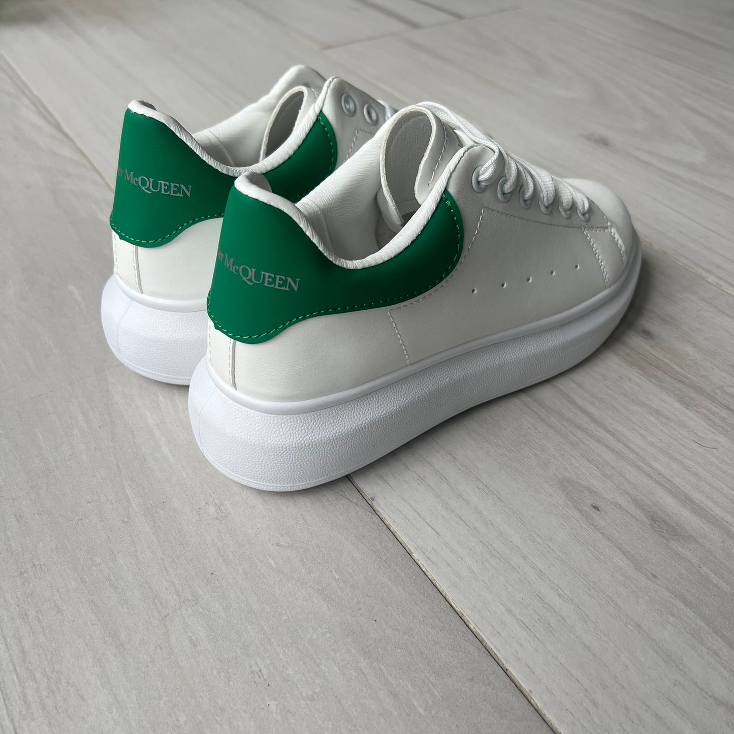 Zapatillas premium Alexander Mc Unisex ( Varios colores)